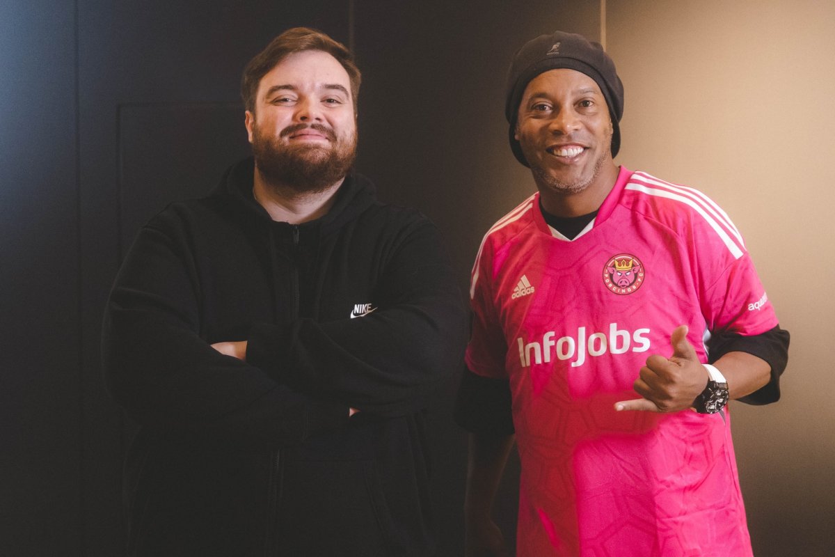 Ibai and Ronaldinho.